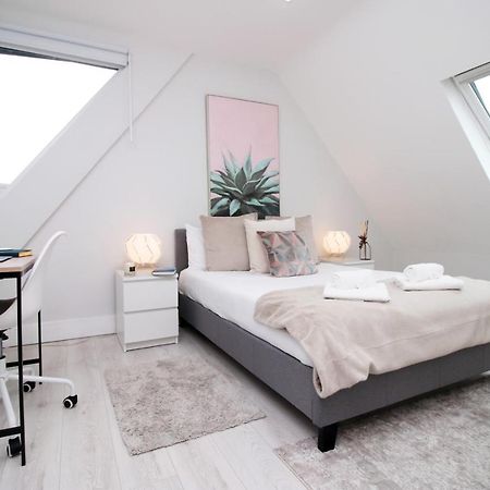 New 2 Bed Comfort - Functional - Secure - Private Cardiff Bagian luar foto
