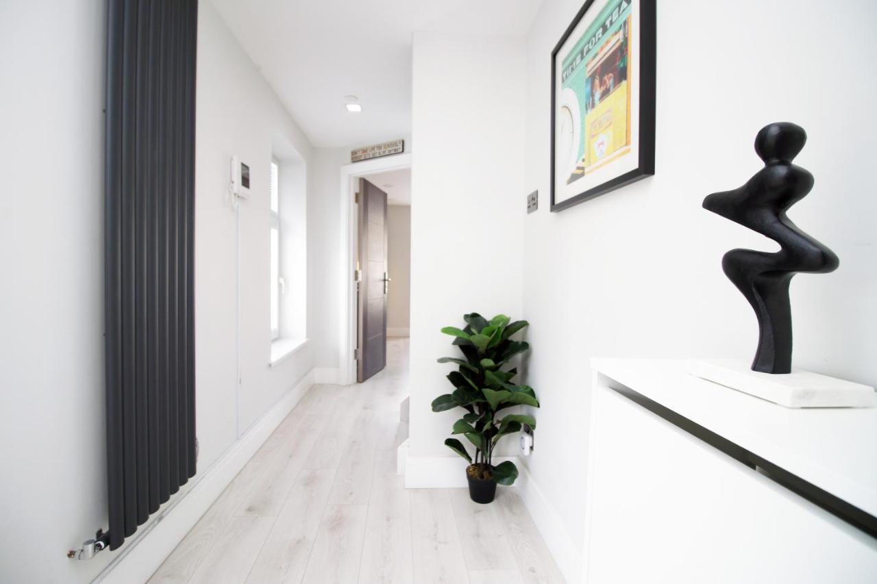 New 2 Bed Comfort - Functional - Secure - Private Cardiff Bagian luar foto