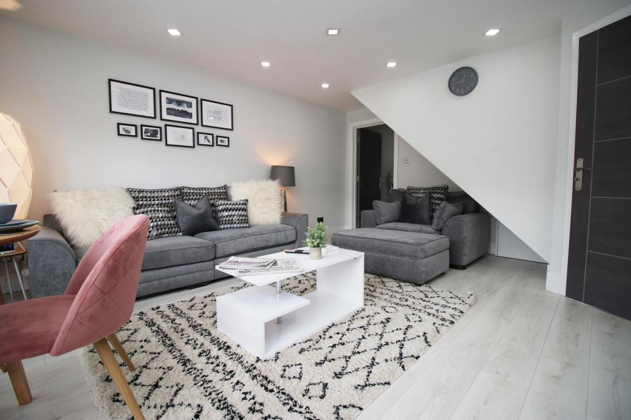 New 2 Bed Comfort - Functional - Secure - Private Cardiff Bagian luar foto