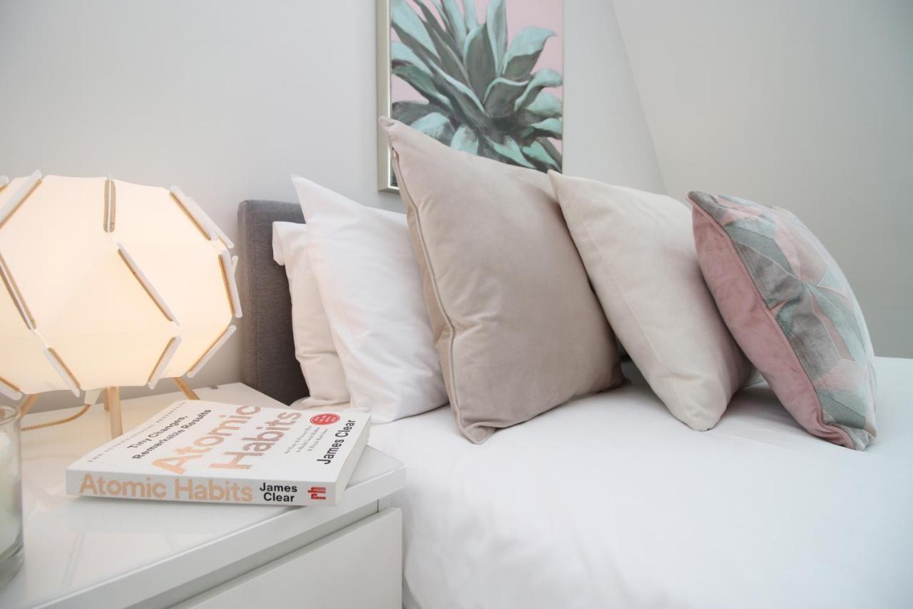 New 2 Bed Comfort - Functional - Secure - Private Cardiff Bagian luar foto