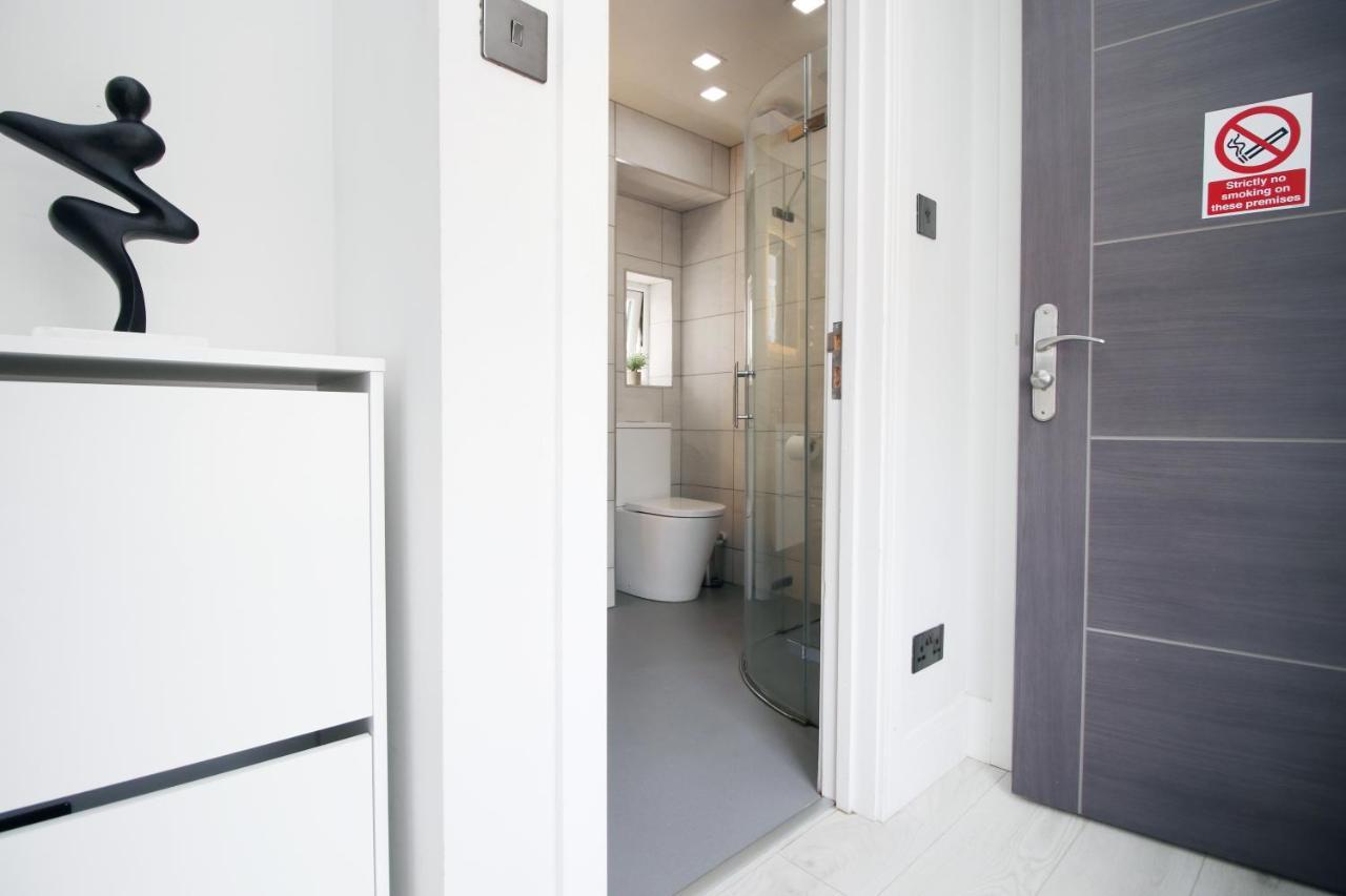 New 2 Bed Comfort - Functional - Secure - Private Cardiff Bagian luar foto