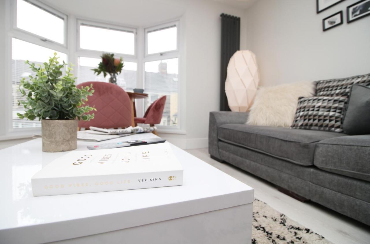 New 2 Bed Comfort - Functional - Secure - Private Cardiff Bagian luar foto
