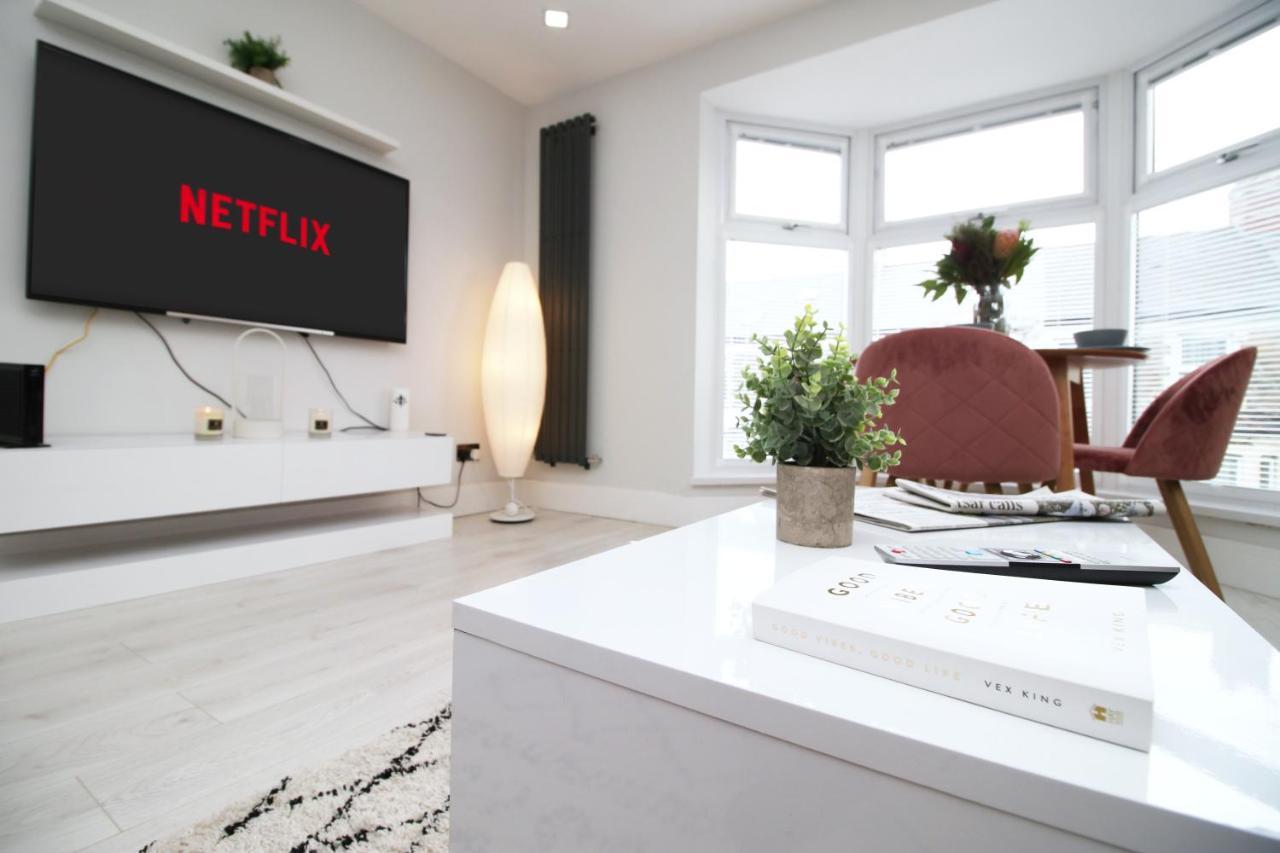 New 2 Bed Comfort - Functional - Secure - Private Cardiff Bagian luar foto