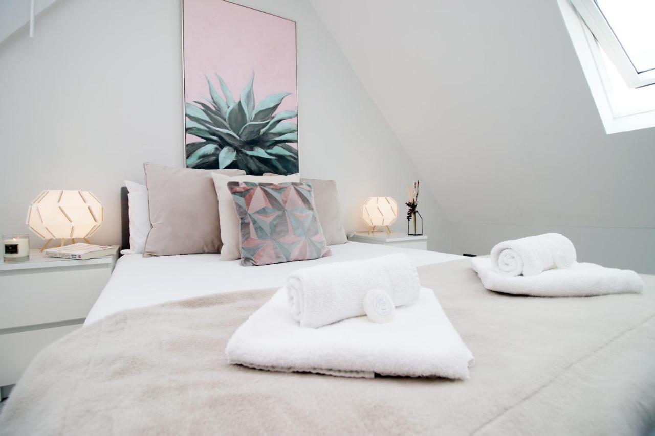 New 2 Bed Comfort - Functional - Secure - Private Cardiff Bagian luar foto